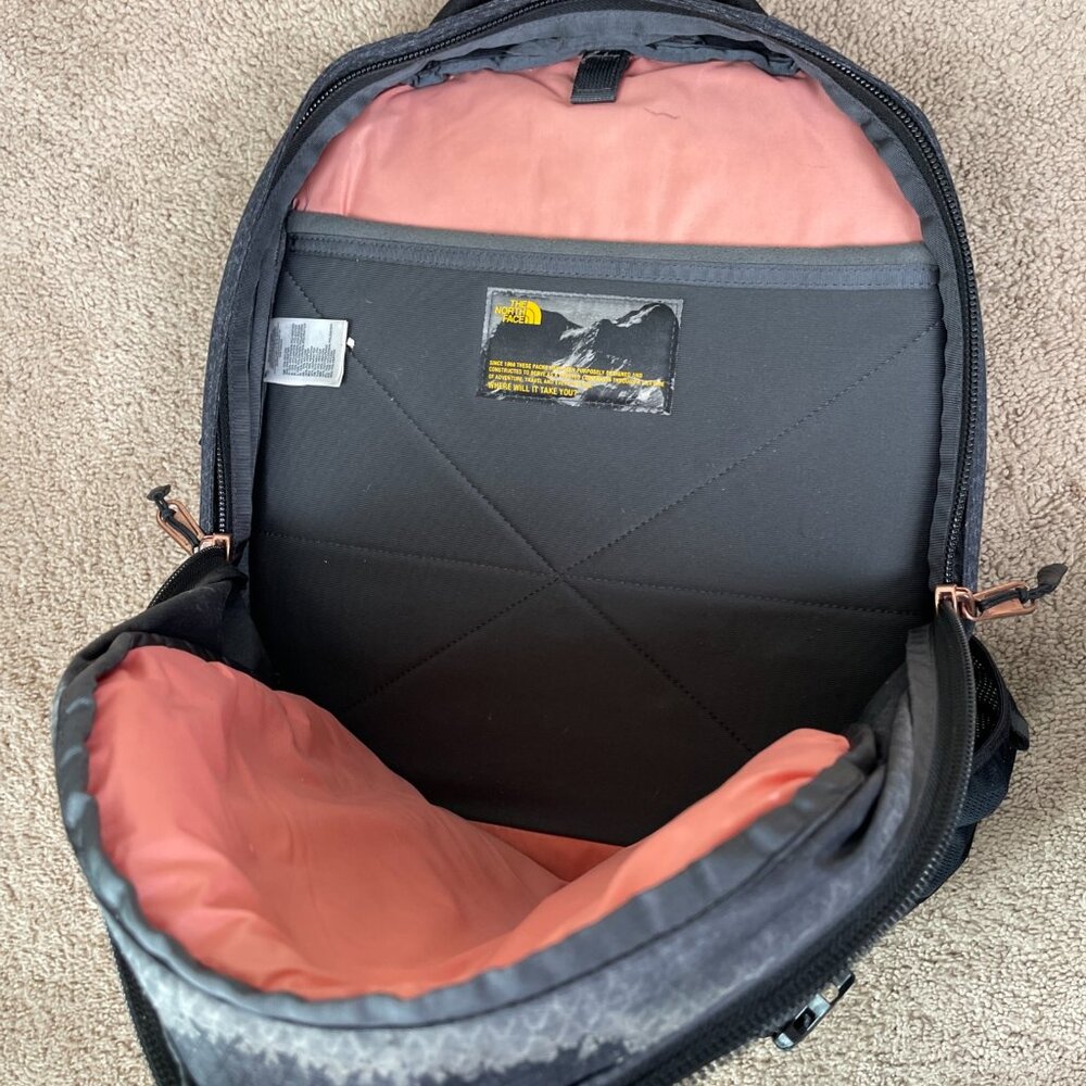 The North Face Recon Backpack Black Rose Gold School Gym Travel Laptop Work - Picture 12 of 14